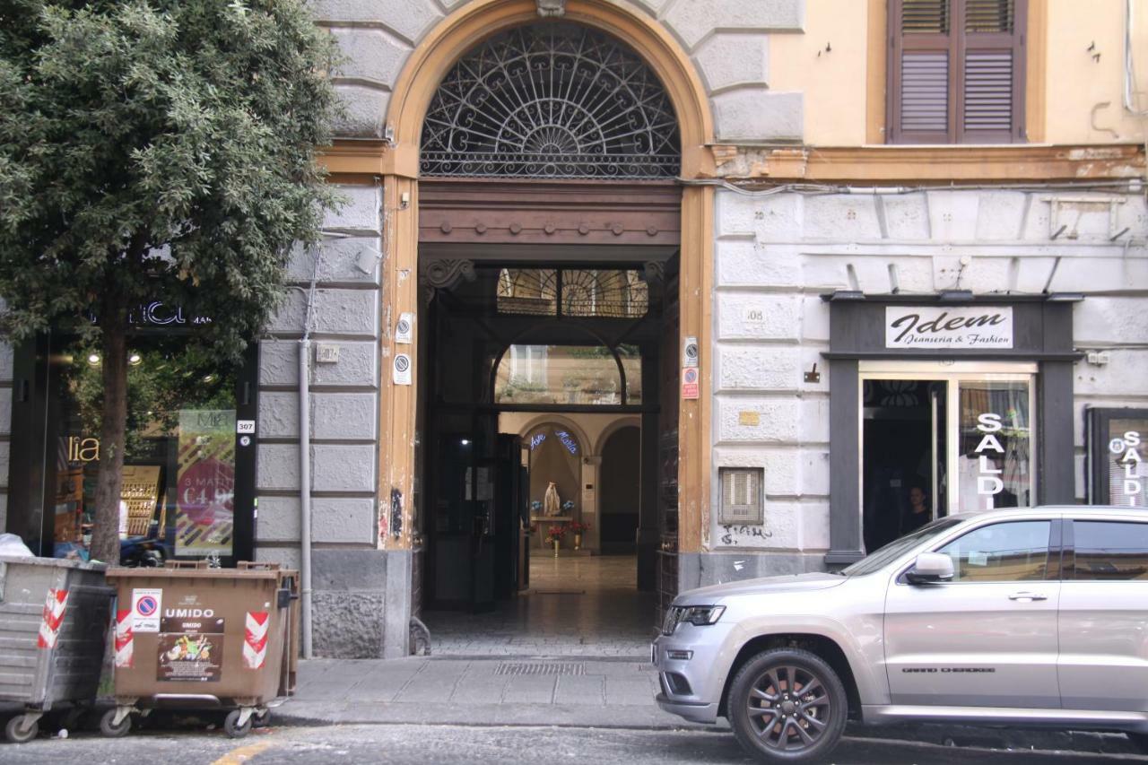 B&B Le Porte Di Napoli Exterior foto